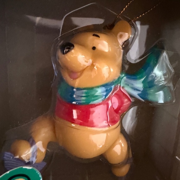 Winnie the Pooh Christmas Ornament Pooh Ice Skating with Box - Picture 4 of 14